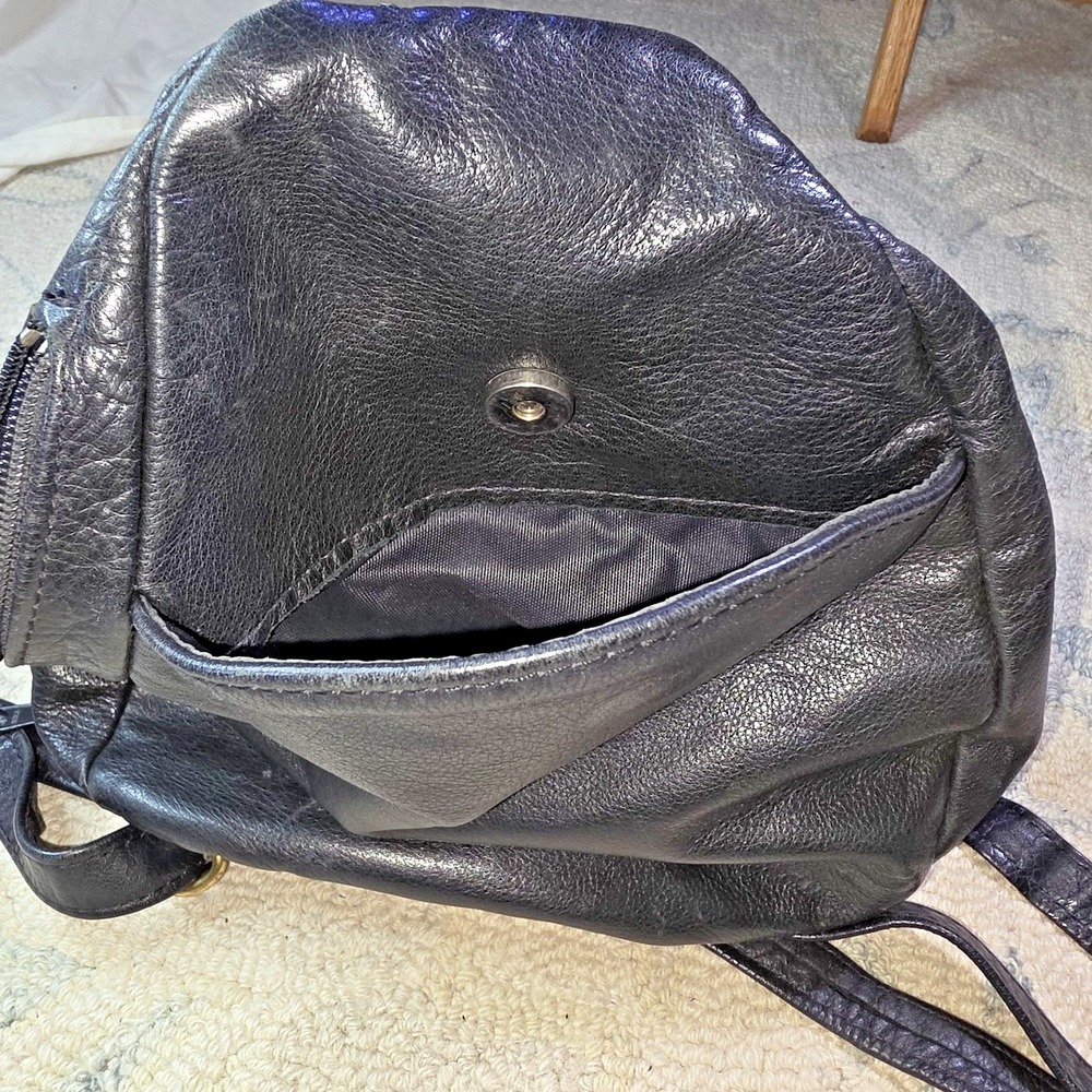 Quality Premium Leather Backpack Side-Zip Closure 3 Compartment Adjustable Strap - Picture 14 of 15
